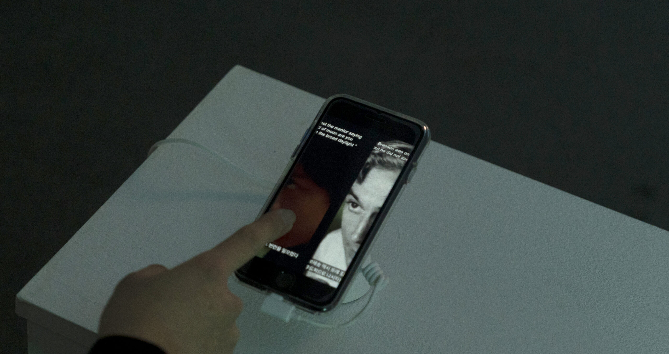 finger pointing installation view 1